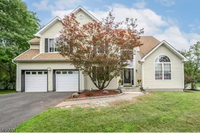 2 Garden Hills Dr, Franklin Township, NJ 08873 - Photo 1