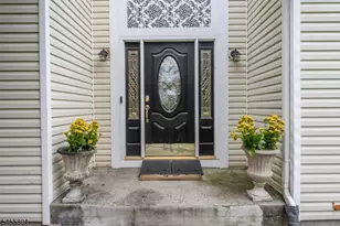 2 Garden Hills Dr, Franklin Township, NJ 08873 - Photo 2