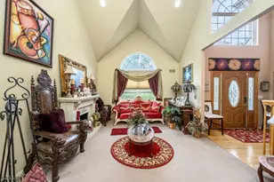 2 Garden Hills Dr, Franklin Township, NJ 08873 - Photo 6