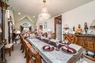 2 Garden Hills Dr, Franklin Township, NJ 08873 - Photo 8