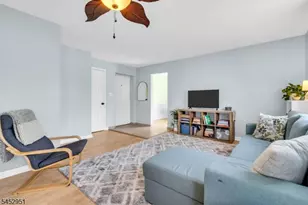 6106 Audubon Ct, Stanhope, NJ 07874 - Photo 6