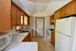 29 Moosepac Ln, Jefferson Township, NJ 07438 - Photo 2
