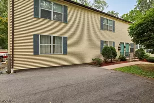 584 Thomas Blvd, East Orange, NJ 07017 - Photo 2