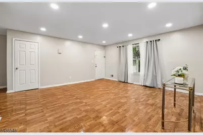 584 Thomas Blvd #1A, East Orange, NJ 07017 - Photo 4