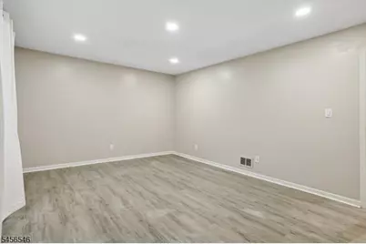 584 Thomas Blvd #1A, East Orange, NJ 07017 - Photo 18