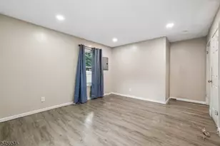584 Thomas Blvd, East Orange, NJ 07017 - Photo 22