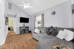 212 Gordon Ave, Totowa, NJ 07512 - Photo 24