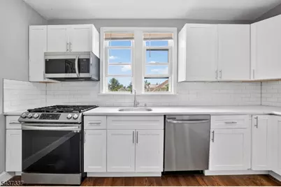 86 Curie Ave #2, Clifton, NJ 07011 - Photo 4