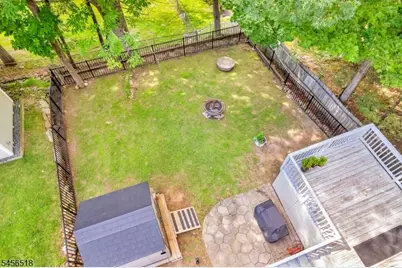 92 New York Ave, Jefferson Township, NJ 07849 - Photo 6