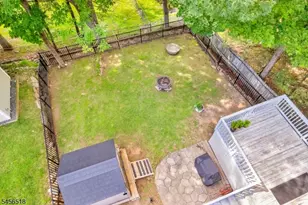 92 New York Ave, Jefferson Township, NJ 07849 - Photo 6