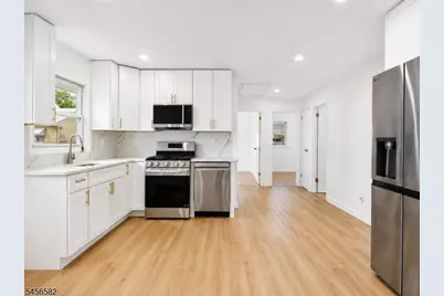 811 Hussa St, Linden, NJ 07036 - Photo 8