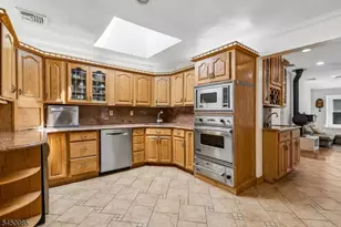 186 Laauwe Ave, Wayne, NJ 07470 - Photo 10