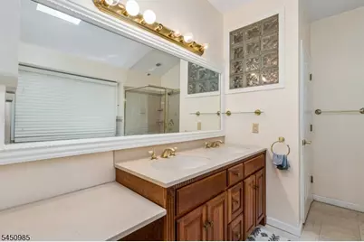 186 Laauwe Ave, Wayne, NJ 07470 - Photo 32