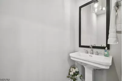 723 Station Road, Dunellen, NJ 08812 - Photo 10