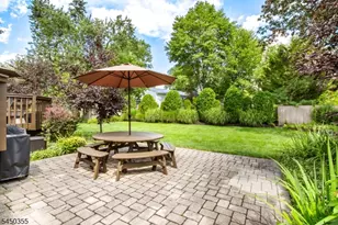 211 Briarheath Ln, Clark Township, NJ 07066 - Photo 30