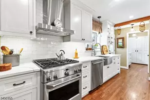 211 Briarheath Ln, Clark Township, NJ 07066 - Photo 8