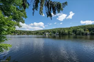 24 Setting Sun Trail, West Milford, NJ 07480 - Photo 4