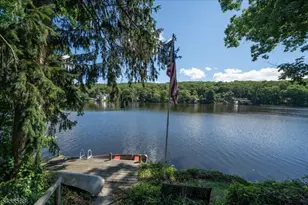 24 Setting Sun Trail, West Milford, NJ 07480 - Photo 2