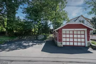 24 Setting Sun Trail, West Milford, NJ 07480 - Photo 10