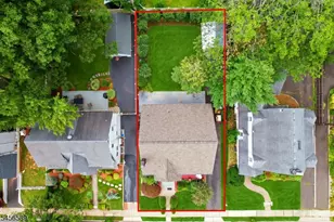 351 Griggs Ave, Teaneck Township, NJ 07666 - Photo 4