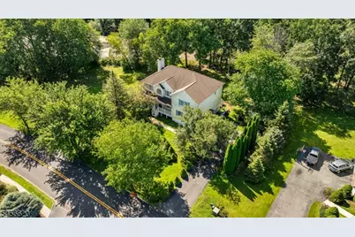 24 Swan Ln, Jefferson Township, NJ 07849 - Photo 2