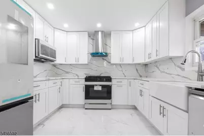 16 Van Buren St, Little Ferry, NJ 07643 - Photo 8