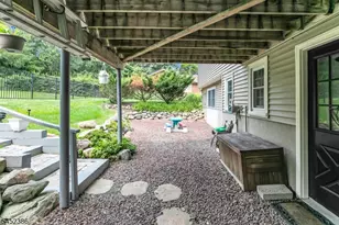 5 Van Allen Pl, Pequannock Township, NJ 07444 - Photo 38