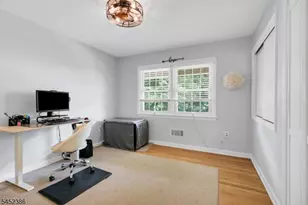 5 Van Allen Pl, Pequannock Township, NJ 07444 - Photo 4