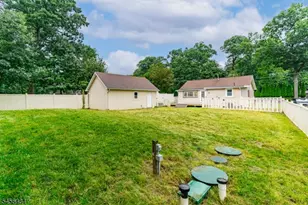 122 Orben Dr, Mount Arlington, NJ 07850 - Photo 32