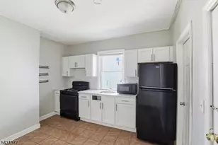 184 W Runyon St, Newark, NJ 07108 - Photo 10