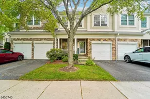 195 Levinberg Ln, Wayne, NJ 07470 - Photo 2