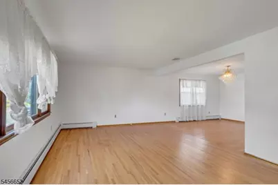 633 Totowa Rd, Totowa, NJ 07512 - Photo 6