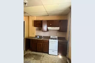 68 Hoover Ave, Passaic, NJ 07055 - Photo 4