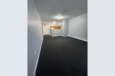 170 N Oraton Pkwy #111, East Orange, NJ 07017 - Photo 4