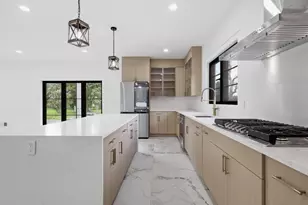 40 Evelyn Ave, Franklin Township, NJ 08823 - Photo 12
