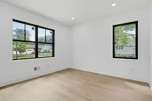 40 Evelyn Ave, Franklin Township, NJ 08823 - Photo 16