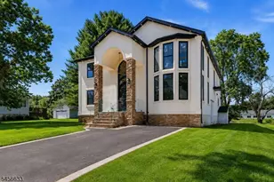 40 Evelyn Ave, Franklin Township, NJ 08823 - Photo 6