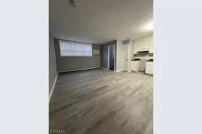 120 W 3rd Ave #3, Roselle, NJ 07203 - Photo 2