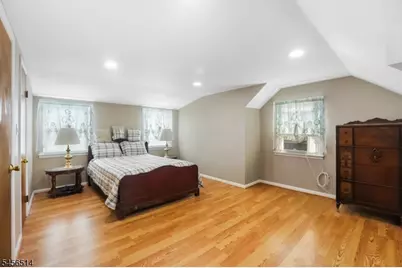 354 Colonia Blvd, Woodbridge Township, NJ 07067 - Photo 16
