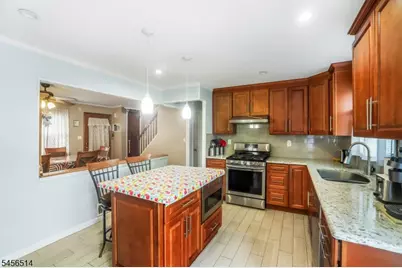 354 Colonia Blvd, Woodbridge Township, NJ 07067 - Photo 8