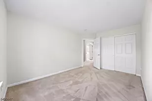 33 Gordon Cir, Parsippany, NJ 07054 - Photo 20