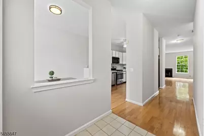 33 Gordon Circle, Parsippany, NJ 07054 - Photo 2