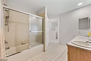 33 Gordon Cir, Parsippany, NJ 07054 - Photo 22