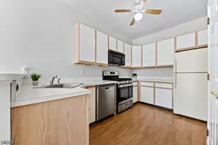 33 Gordon Cir, Parsippany, NJ 07054 - Photo 4