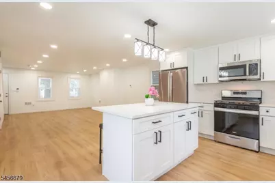 549 Beach St, Orange, NJ 07050 - Photo 4