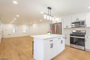 549 Beach St, Orange, NJ 07050 - Photo 4