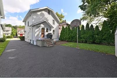 856 Ester Ave, Teaneck Township, NJ 07666 - Photo 4