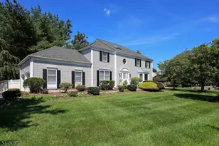 19 Joshua Dr, Hillsborough Township, NJ 08844 - Photo 2