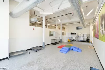 85A Walnut St, Montclair, NJ 07042 - Photo 12