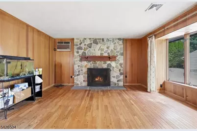 7 Essex Rd, Washington Township, NJ 07882 - Photo 16